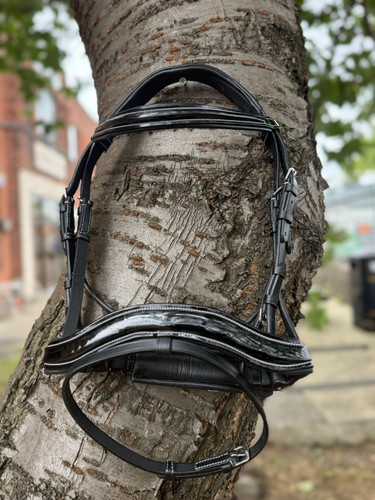 Anatomical patent leather - anatomical,